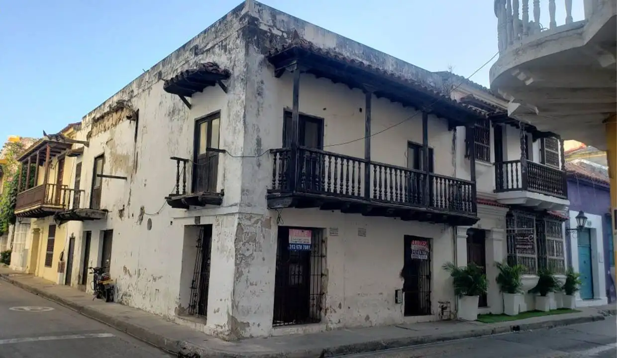 Casa en el Centro Amurallado para restaurar